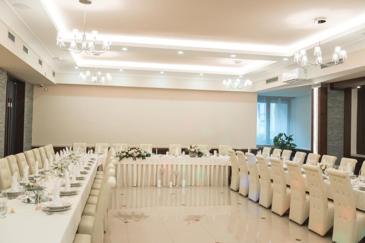 Hotel Smuk Semic المظهر الخارجي الصورة